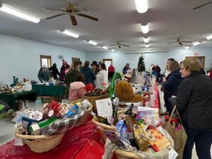 community-memorial-auxiliary-raises-7-000-at-holiday-sale
