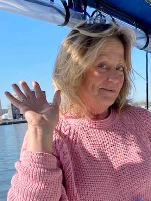 community-remembers-cindy-louise-ettian-with-living-memorials