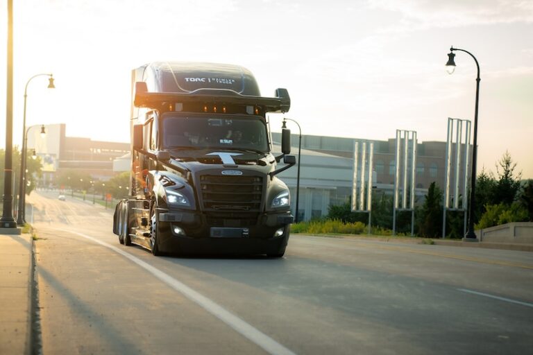 daimler-truck-and-torc-choose-innoviz-for-autonomous-trucking
