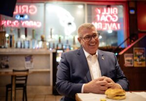 darren-bailey-resumes-illinois-governor-bid-after-family-tragedy