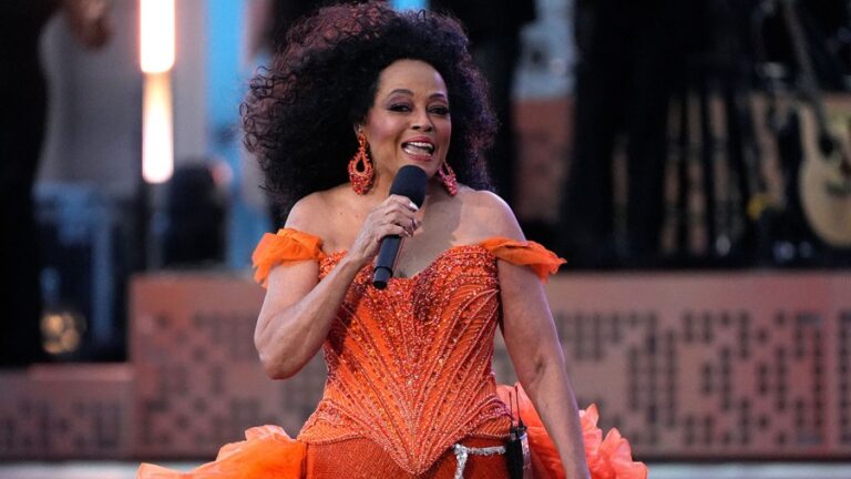 diana-ross-set-to-headline-dick-clark-s-new-year-s-rockin-eve-