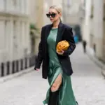 discover-15-stylish-holiday-dresses-for-bust-friendly-fashion