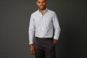discover-the-best-oxford-shirts-for-men-style-experts-weigh-in
