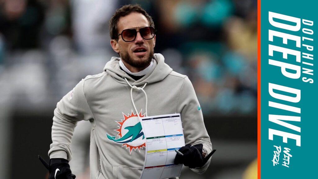 dolphins-coach-mike-mcdaniel-s-future-should-he-stay-