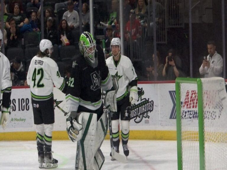 echl-and-players-reach-tentative-deal-to-resume-hockey-now