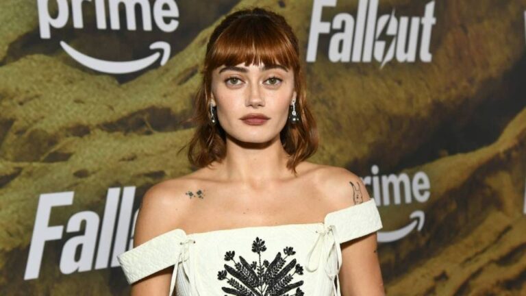 ella-purnell-stuns-in-dolce-gabbana-minidress-at-tokyo-premiere
