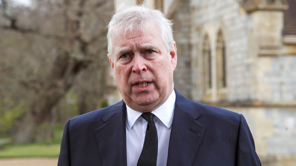 ex-prince-andrew-risks-tell-all-memoir-to-survive-financial-crisis