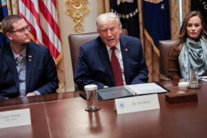 expert-warns-trump-faces-dire-consequences-if-gop-loses-midterms