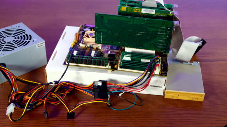 exploring-linux-on-floppy-disks-a-modern-challenge-in-2025