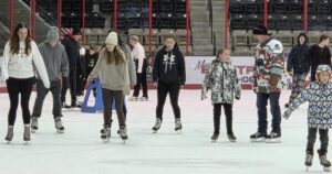 families-celebrate-the-holidays-at-mason-city-arena-s-skate-with-santa