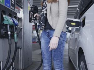 gas-prices-plunge-ahead-of-holidays-what-you-need-to-know-now