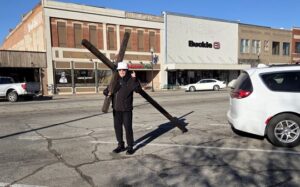 great-bend-man-walks-5-500-miles-carrying-cross-for-faith
