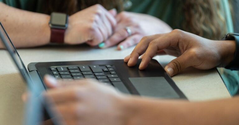 handwriting-exams-emerges-as-solution-to-ai-cheating-crisis