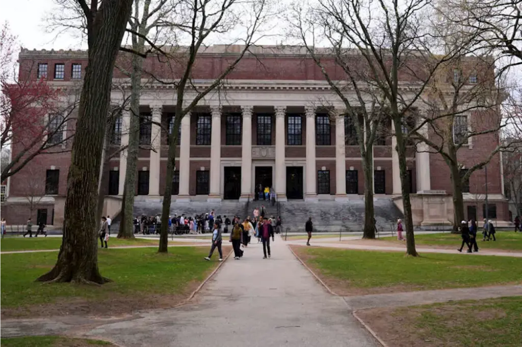 harvard-professor-leaves-u-s-after-bb-gun-incident-labeled-antisemitic