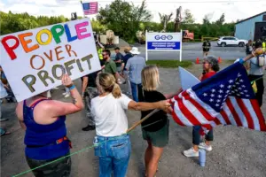 immigrant-detention-surges-to-record-high-under-current-policies