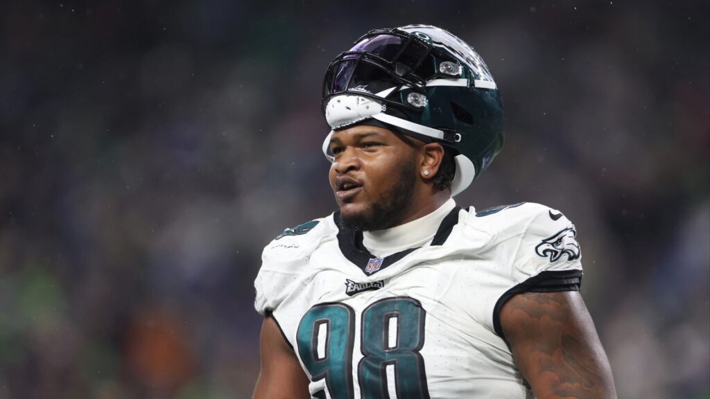 jalen-carter-out-for-chargers-game-eagles-face-major-setback