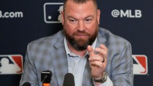 jays-schneider-defends-kiner-falefa-after-heartbreaking-game-7-loss