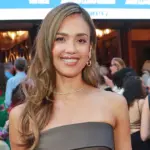 jessica-alba-s-nighttime-ritual-cooling-eye-masks-for-relaxation