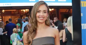 jessica-alba-s-nighttime-ritual-cooling-eye-masks-for-relaxation