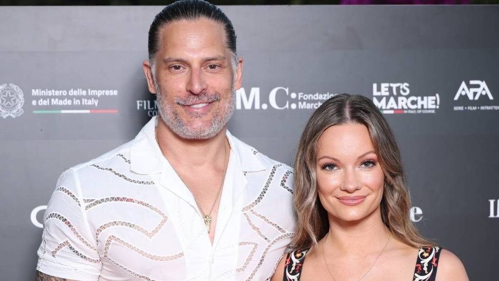 joe-manganiello-and-caitlin-o-connor-leave-l-a-for-pittsburgh