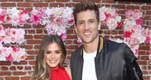 jojo-fletcher-and-jordan-rodgers-celebrate-birth-of-first-child