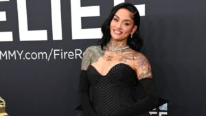 kehlani-stuns-in-daring-black-dress-at-grammy-museum-event