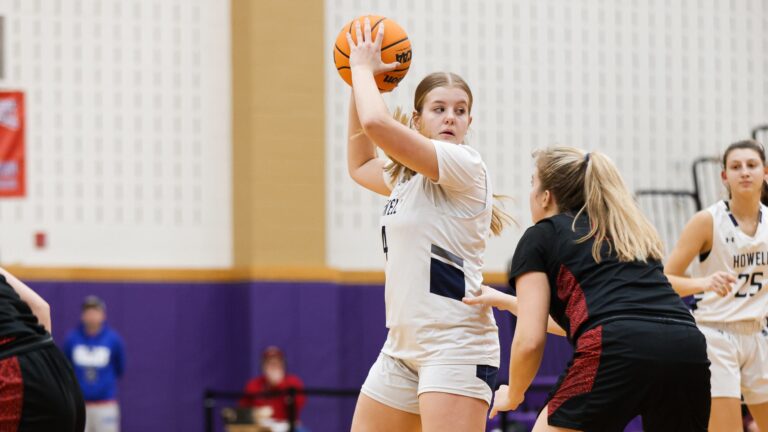 kylee-beam-scores-25-leading-howell-to-58-37-win-over-middletown-north