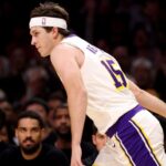 lakers-austin-reaves-exits-christmas-game-with-calf-injury