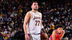 lakers-luka-doncic-out-after-suffering-leg-contusion-vs-clippers