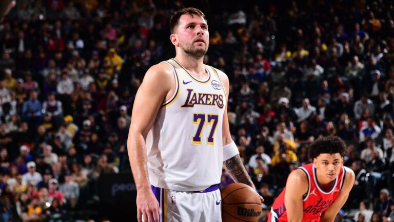 lakers-luka-doncic-out-after-suffering-leg-contusion-vs-clippers