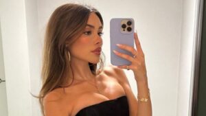 madison-beer-stuns-in-bedsheet-photo-ahead-of-album-release