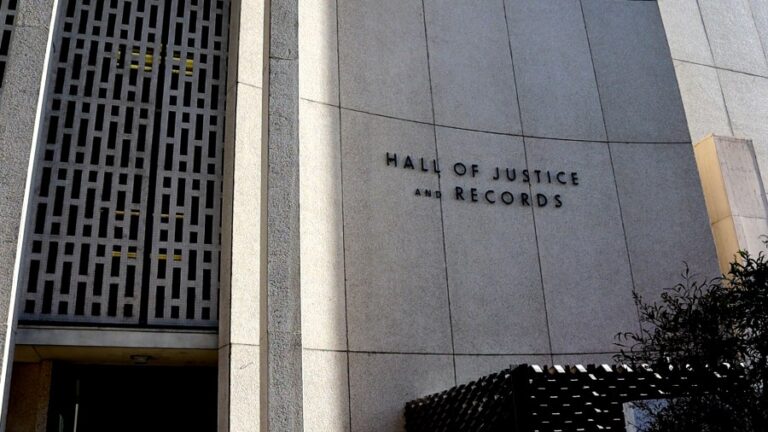 man-arrested-for-fentanyl-charge-brings-fentanyl-to-court