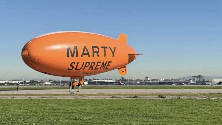 marty-supreme-blimp-soars-over-natchez-on-new-year-s-eve-