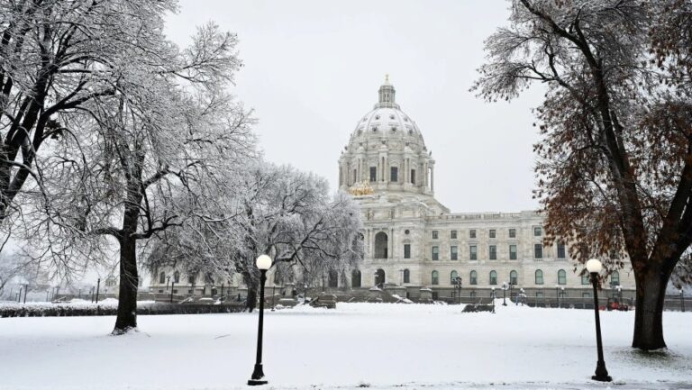 minnesota-projects-2-5-billion-surplus-amid-future-shortfall