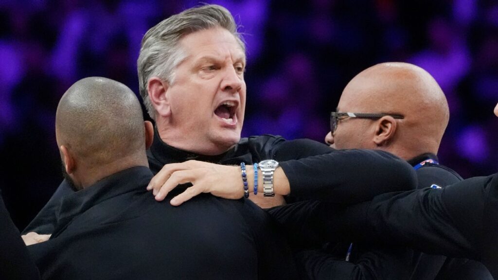 nba-fines-timberwolves-coach-chris-finch-35k-after-ejection