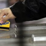 new-york-city-to-replace-metrocard-with-contactless-payments-by-2026