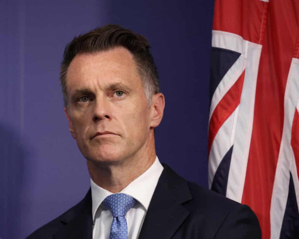 nsw-premier-chris-minns-pushes-for-stricter-gun-laws-following-attack