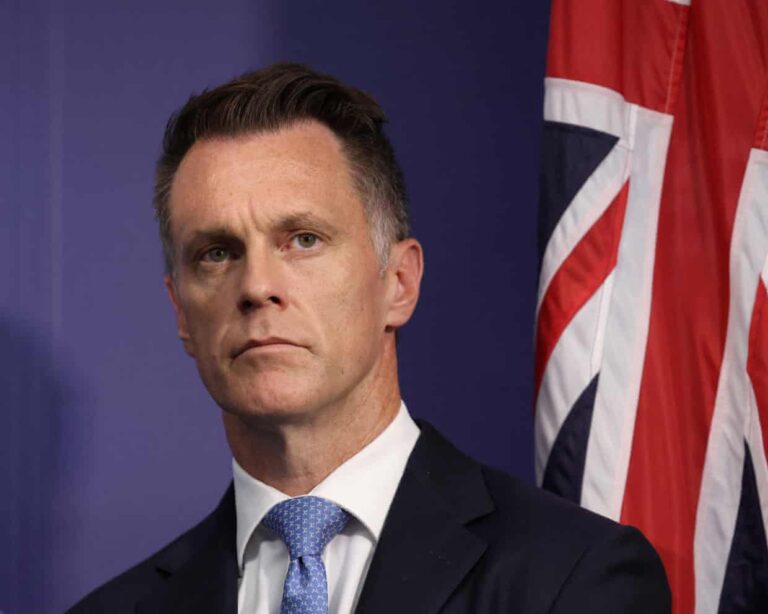 nsw-premier-chris-minns-pushes-for-stricter-gun-laws-following-attack
