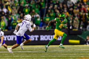 oregon-ducks-clash-with-texas-tech-red-raiders-in-orange-bowl-showdown