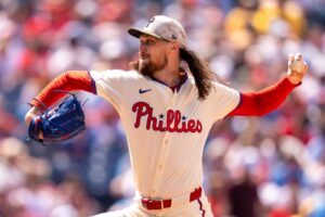 phillies-trade-matt-strahm-to-royals-for-jonathan-bowlan