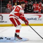 red-wings-surge-past-capitals-5-2-extend-winning-streak