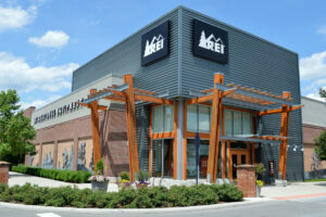 rei-slashes-down-parka-price-to-137-for-cyber-monday-deals