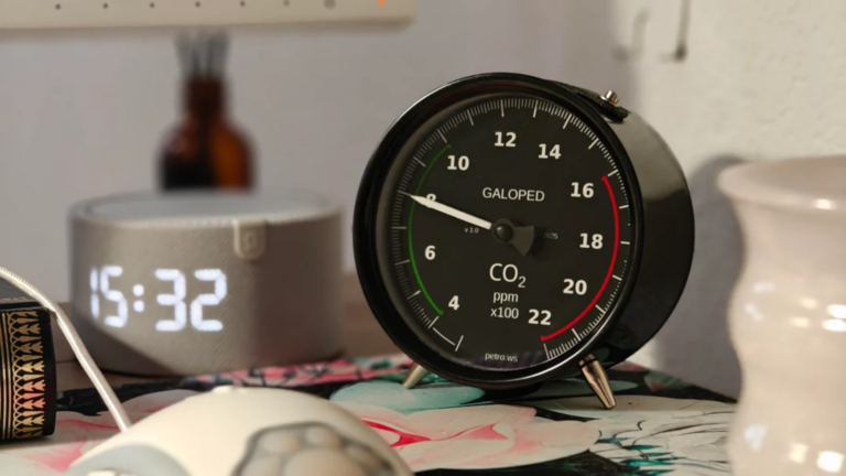 retro-gauges-transformed-into-smart-displays-with-esp32-tech