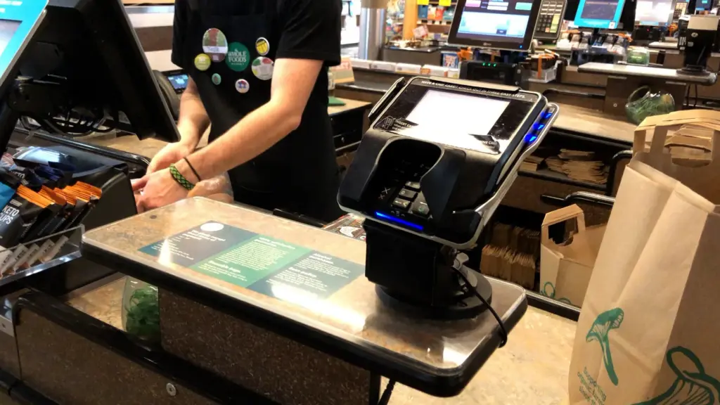 rhode-island-grocery-stores-confirm-early-closures-on-christmas-eve