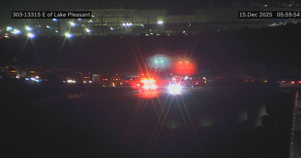 rollover-crash-blocks-loop-303-in-peoria-causes-injuries