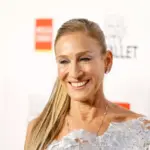 sarah-jessica-parker-steps-out-in-popular-ugg-classic-ultra-mini-boots