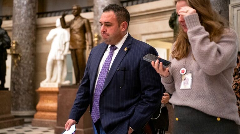 senate-gop-approves-97-nominations-in-urgent-holiday-push