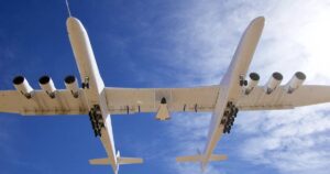 stratolaunch-roc-world-s-largest-plane-spotted-over-california
