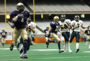 syracuse-football-welcomes-top-recruit-calvin-russell-for-2024