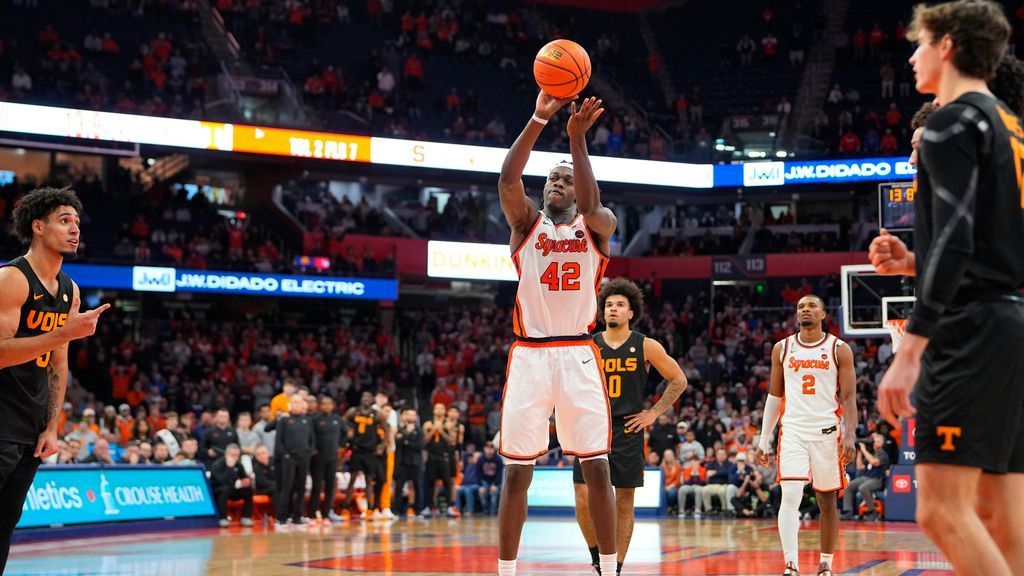 syracuse-s-kyle-sinks-game-winning-free-throw-to-upset-no-13-vols